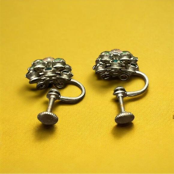 1950’s Flower Cluster Screw Back Earrings - Picture 2 of 2